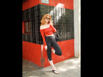  alt="Lesley Grant"