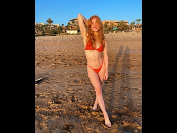  alt="Lesley Grant"