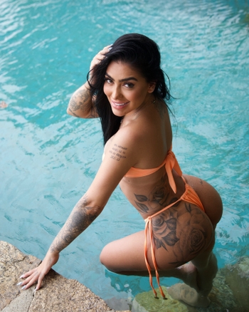 MC Mirella