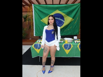  alt="Mc Mirella"