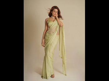  alt="Shraddha Das"