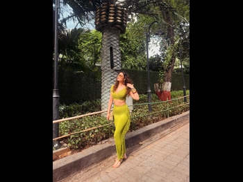  alt="Chandni Sharma"