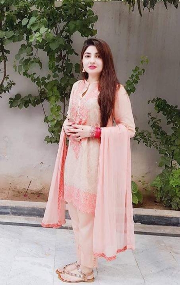 Gul Panra