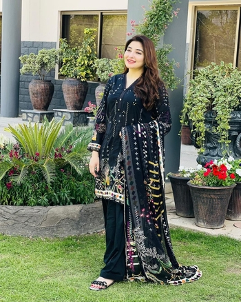 Gul Panra