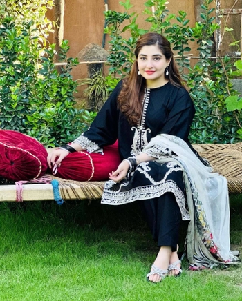 Gul Panra