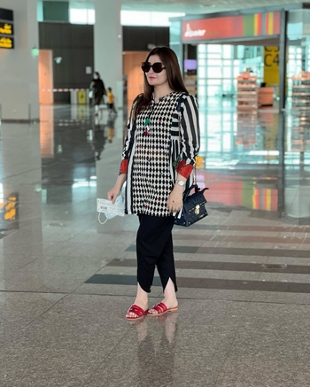 Gul Panra