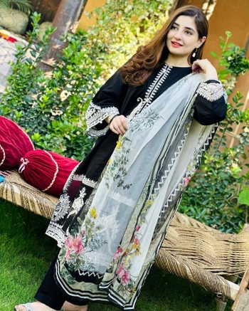 Gul Panra