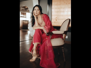  alt="Shehnaaz Gill"