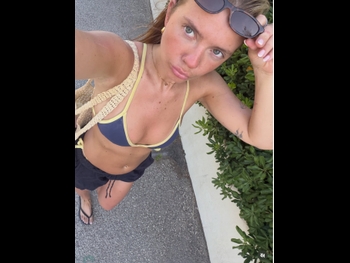  alt="Anna Maynard"