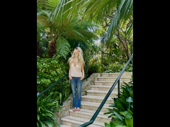  alt="Alexa Nisenson"
