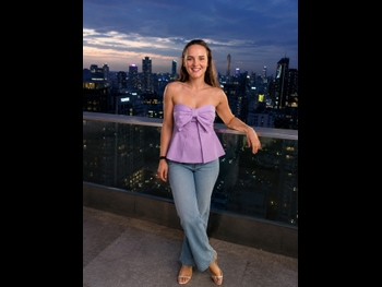  alt="Amelia Kerr"