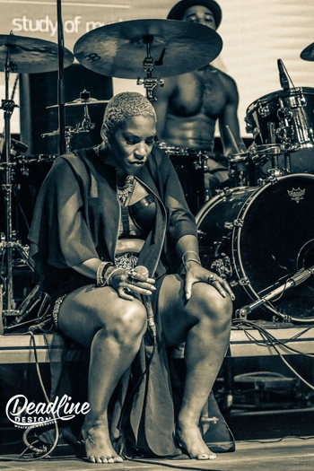 Liv Warfield