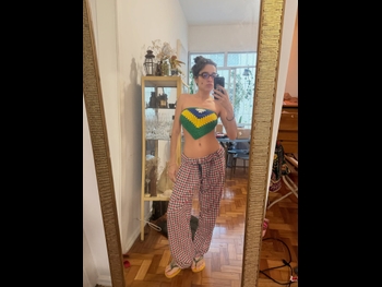  alt="Bella Camero"
