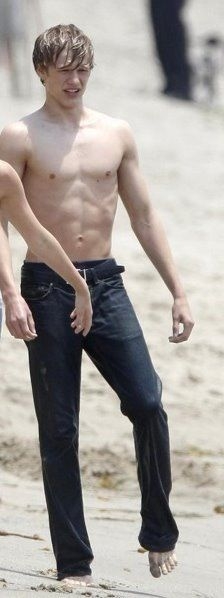 Lucas Till