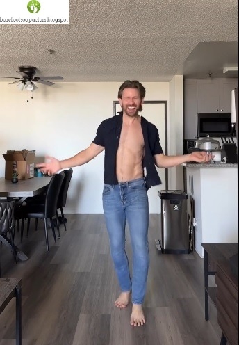 Derek Yates