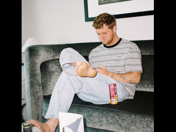  alt="Alex Warren"