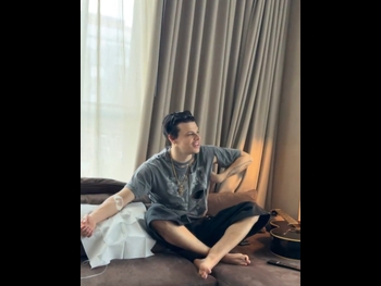  alt="Yungblud"
