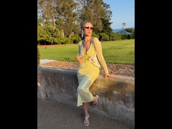 alt="Caroline Reston"