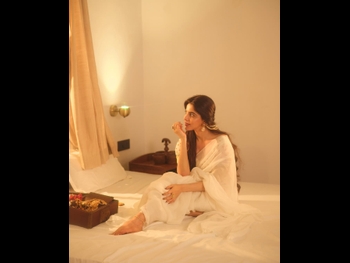  alt="Divya Bharathi"