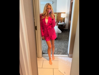  alt="Amanda Scarborough"
