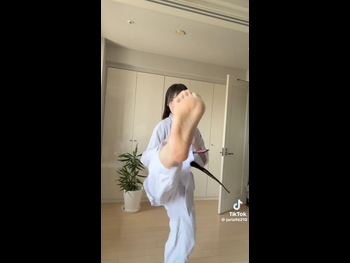  alt="Julia Nagano"