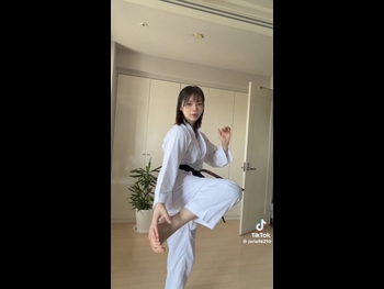  alt="Julia Nagano"