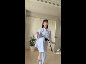  alt="Julia Nagano"