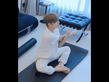  alt="Jungwoo"