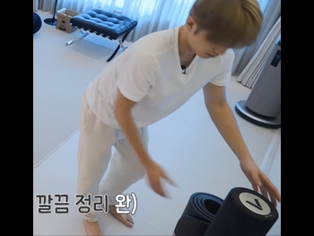  alt="Jungwoo"