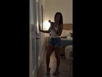  alt="Gabriella Saraivah"
