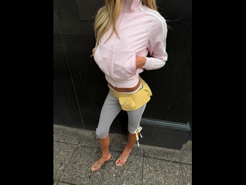  alt="Emili Sindlev"