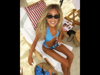  alt="Emili Sindlev"