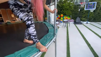 Lizzy Capri
