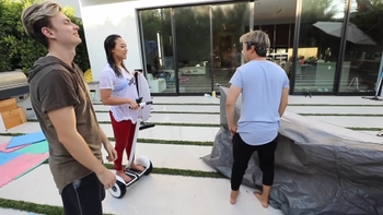 Lizzy Capri
