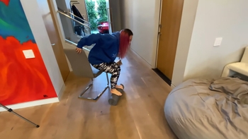 Lizzy Capri