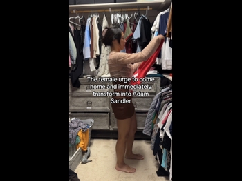  alt="Lizzy Capri"