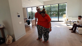 Lizzy Capri