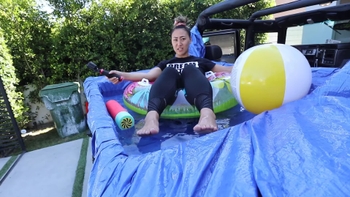 Lizzy Capri
