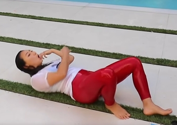 Lizzy Capri