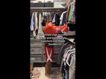  alt="Lizzy Capri"