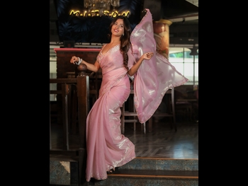  alt="Ulka Gupta"