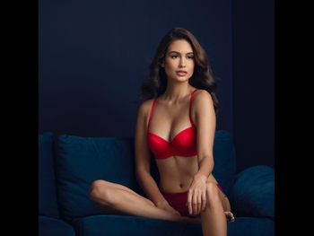  alt="Celeste Cortesi"