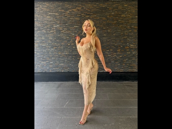  alt="Maya Nazor"