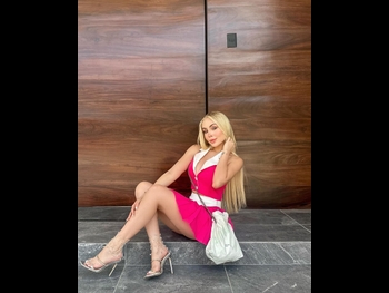  alt="Maya Nazor"