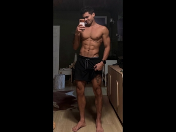  alt="Ashton Summers"