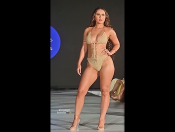  alt="Desirae Elizabeth"