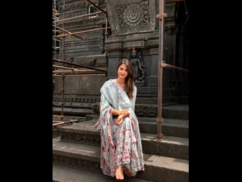  alt="Shruti Chauhan"