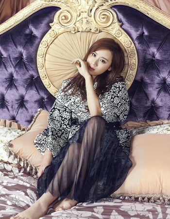 Yiqian Ye