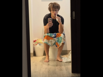  alt="Joey Bragg"