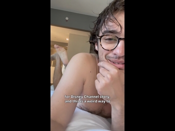  alt="Joey Bragg"